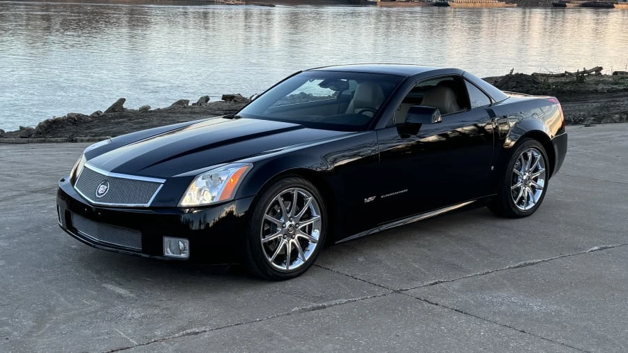 2008 Cadillac XLR-V - Image 4 of 12