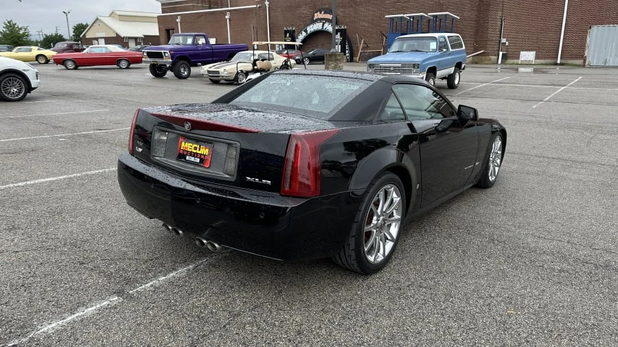 2008 Cadillac XLR-V - Image 2 of 4