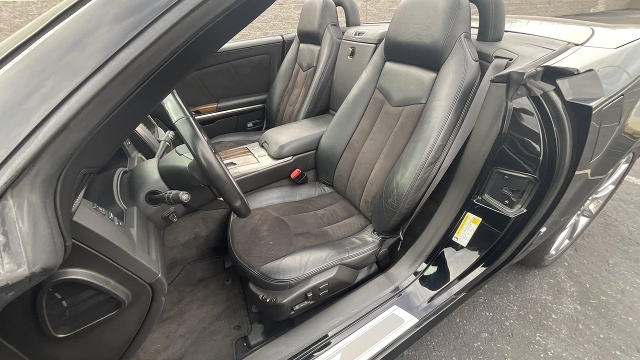 2008 Cadillac XLR-V - Image 4 of 12