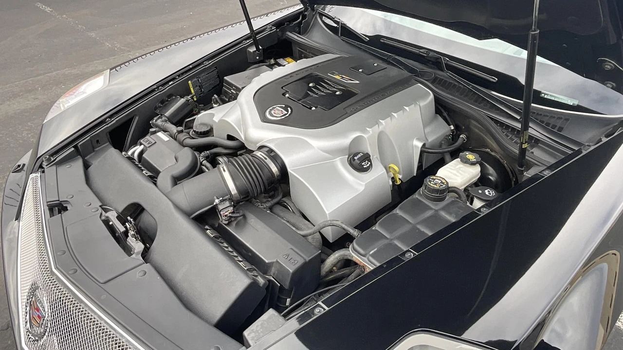 2008 Cadillac XLR-V - Image 5 of 12