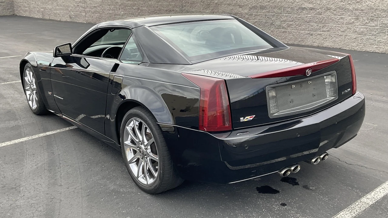 2008 Cadillac XLR-V - Image 10 of 12