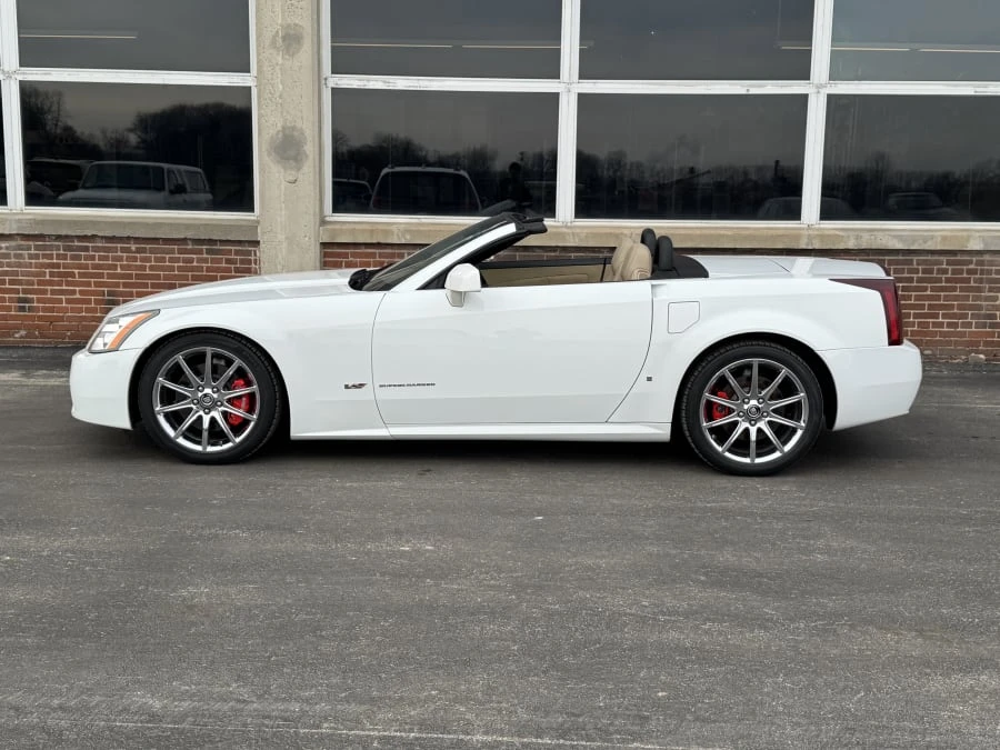 2008 Cadillac XLR-V - Image 2 of 14