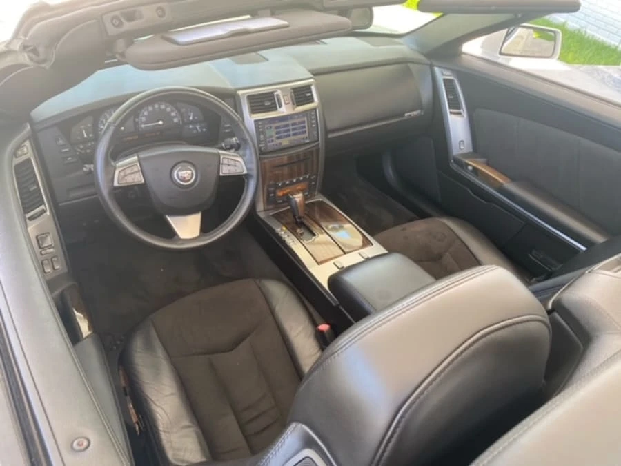 2008 Cadillac XLR-V - Image 9 of 12
