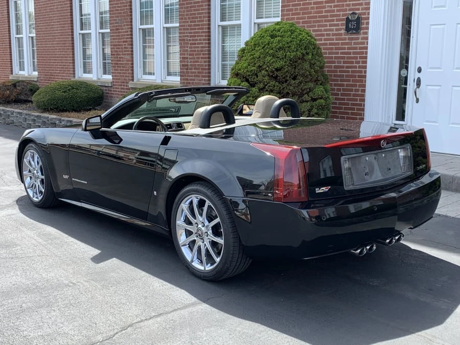 2008 Cadillac XLR-V - Image 3 of 10