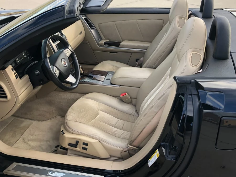 2008 Cadillac XLR-V - Image 8 of 9