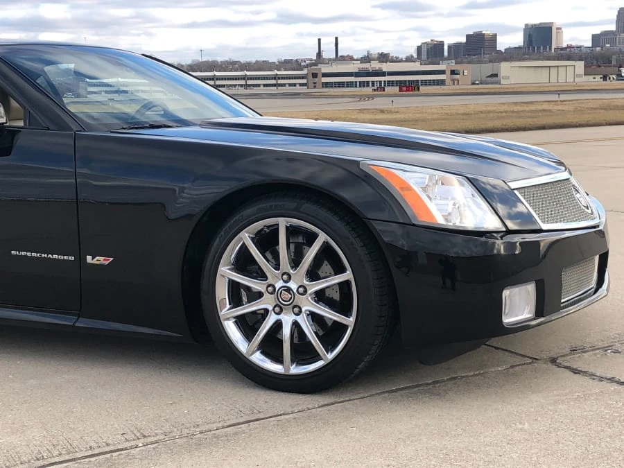 2008 Cadillac XLR-V - Image 5 of 9
