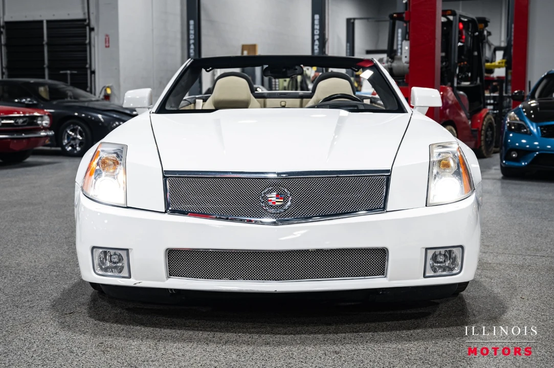 2008 Cadillac XLR-V - Image 7 of 21