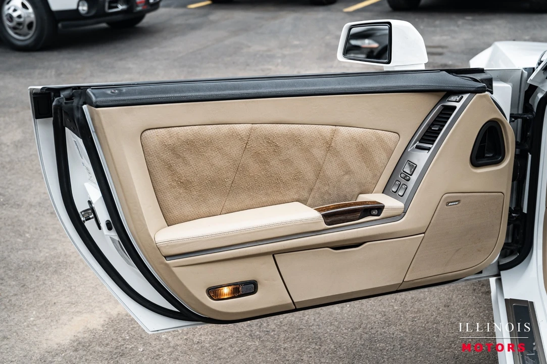 2008 Cadillac XLR-V - Image 15 of 21