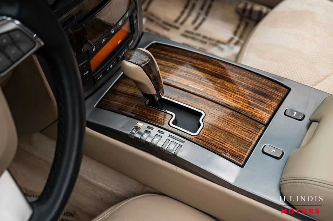 2008 Cadillac XLR-V - Image 18 of 21