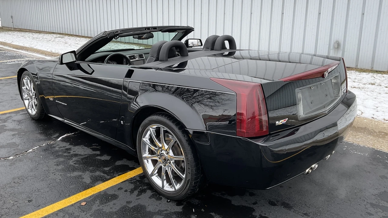 2008 Cadillac XLR-V - Image 3 of 16