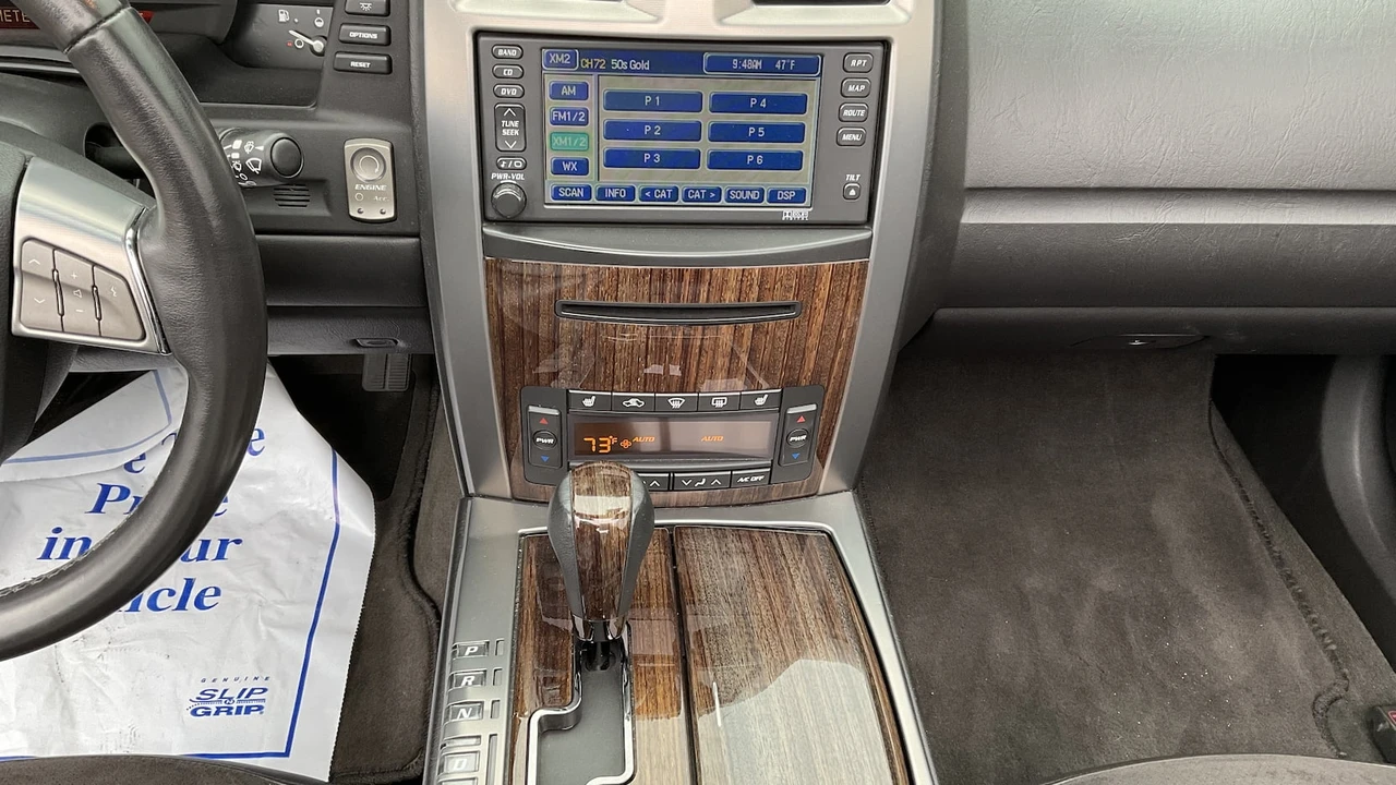 2008 Cadillac XLR-V - Image 8 of 16