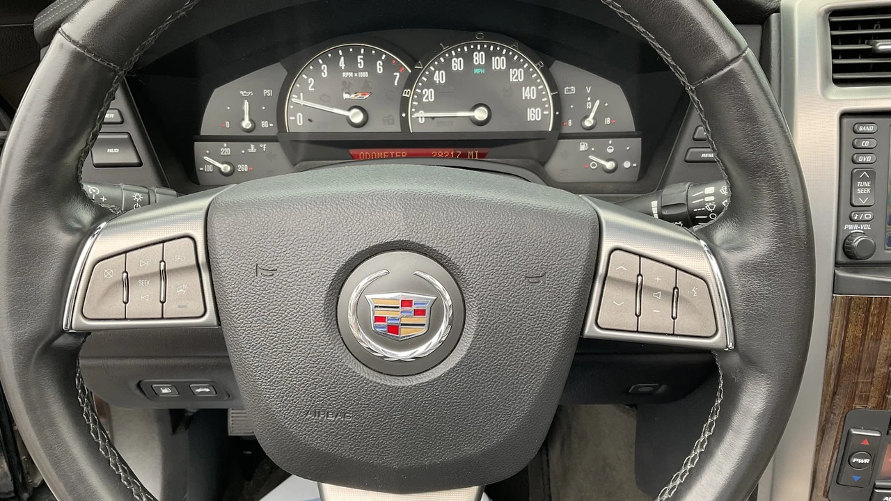 2008 Cadillac XLR-V - Image 9 of 16