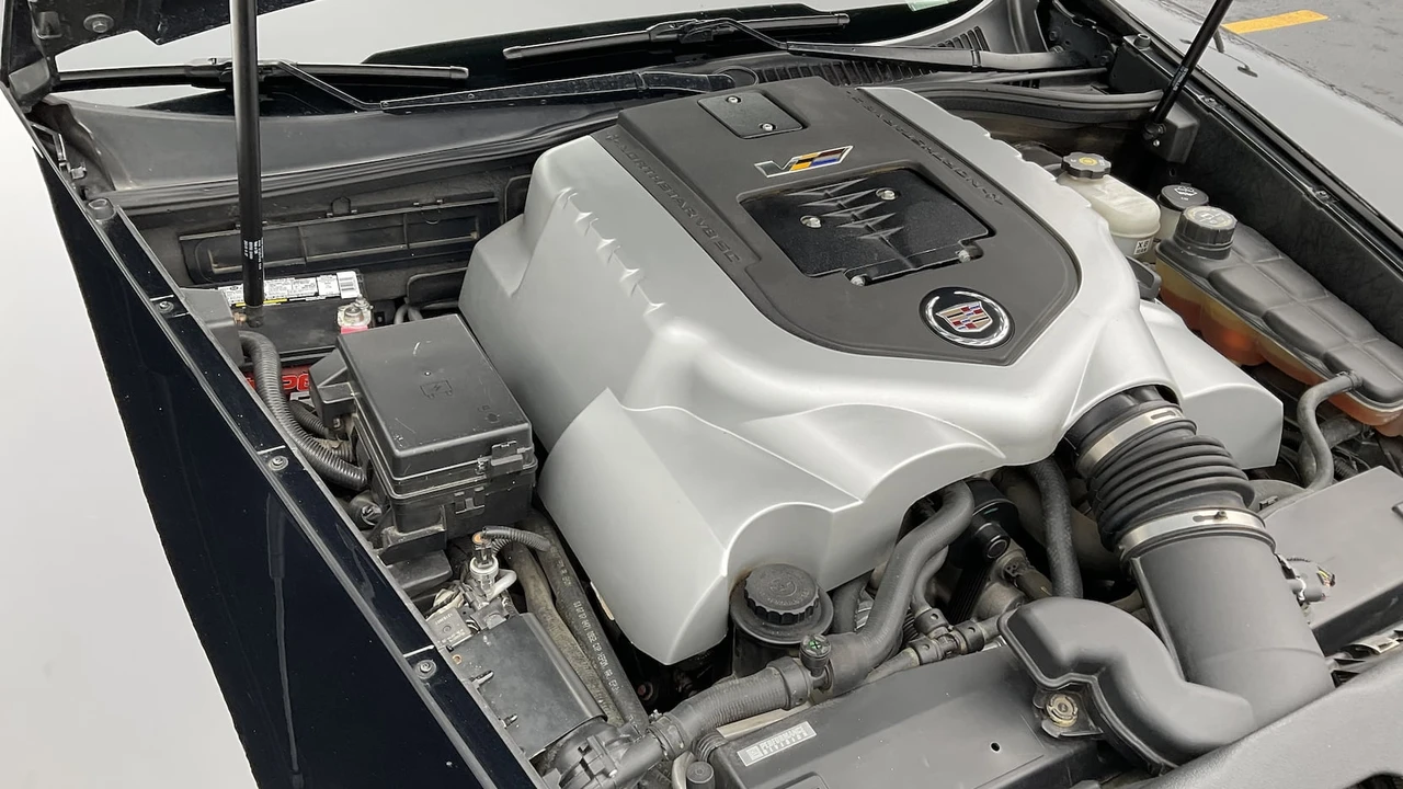 2008 Cadillac XLR-V - Image 13 of 16