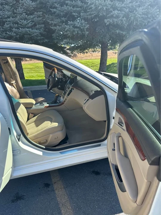2008 Cadillac CT4 - Image 16 of 20