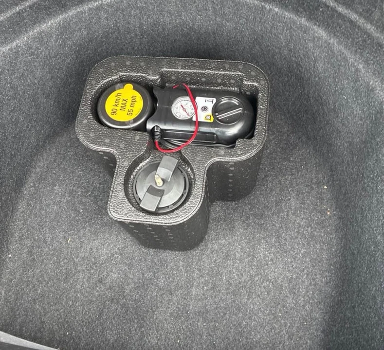 2008 Cadillac CTS 2nd Gen - Image 16 of 19