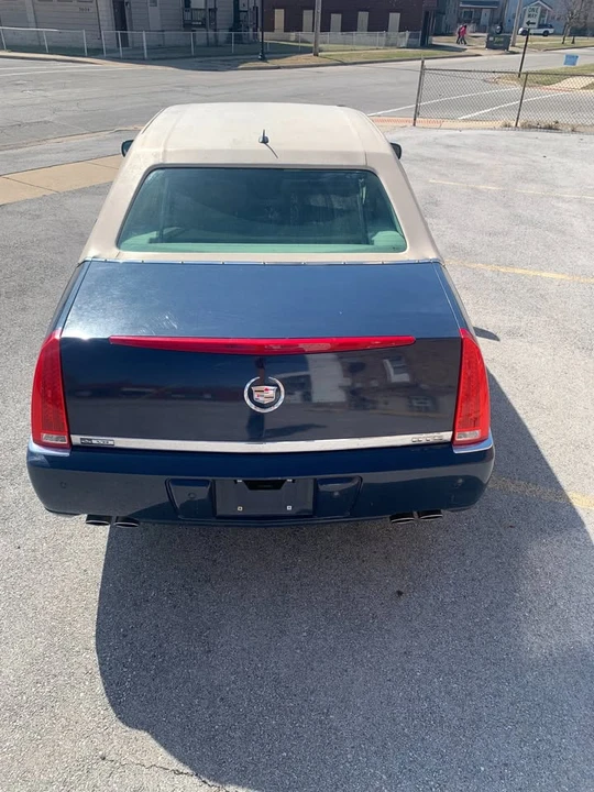 2008 Cadillac DTS - Image 8 of 16