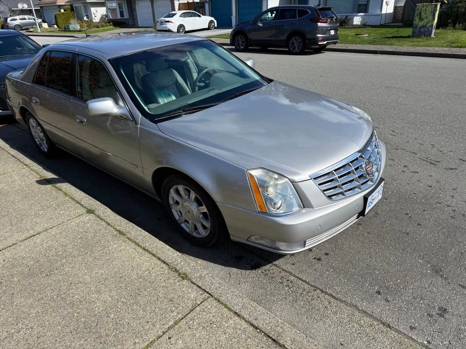 2008 Cadillac DTS - Image 5 of 11