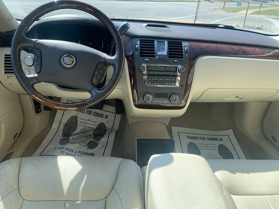 2008 Cadillac DTS - Image 14 of 16