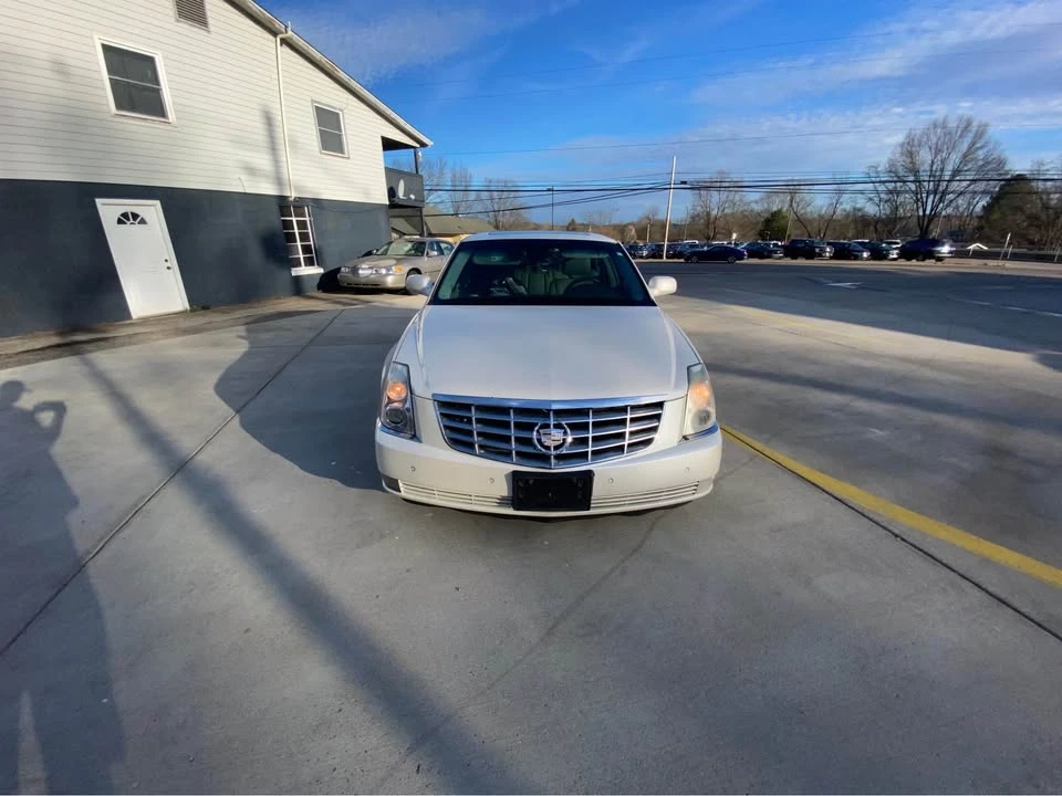 2008 Cadillac DTS - Image 3 of 9