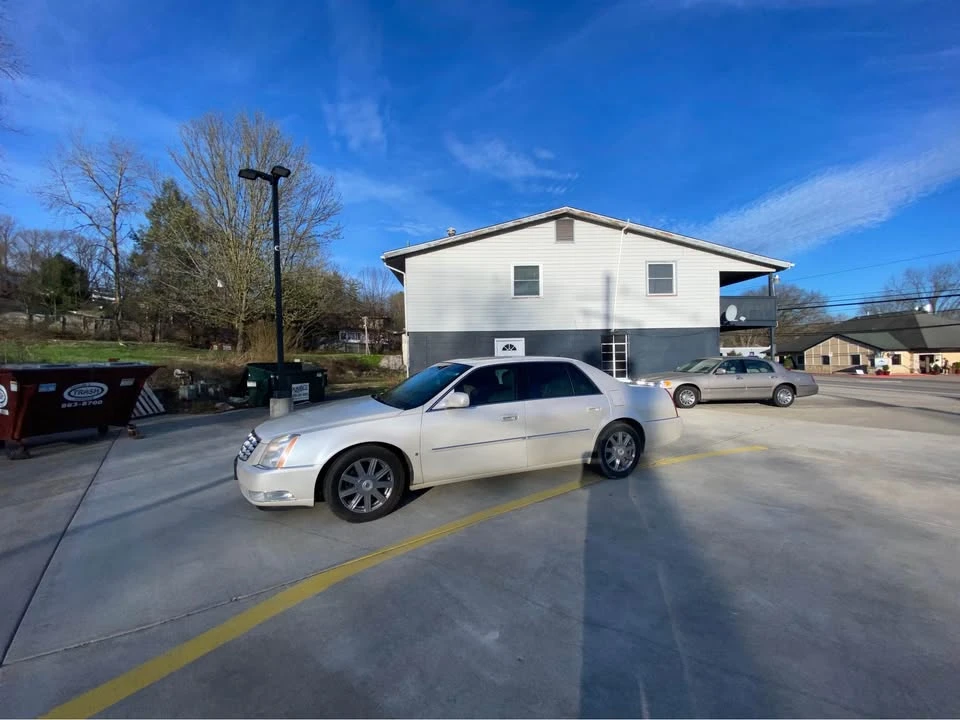 2008 Cadillac DTS - Image 7 of 9