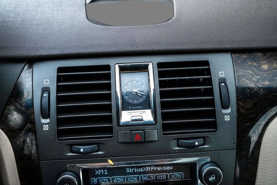 2008 Cadillac DTS - Image 12 of 17