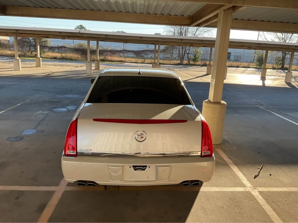 2008 Cadillac DTS - Image 3 of 8