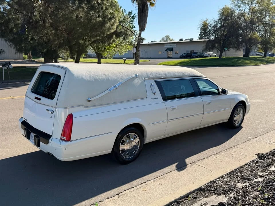 2008 Cadillac DTS - Image 4 of 16