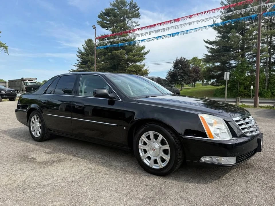 2008 Cadillac DTS - Image 2 of 16