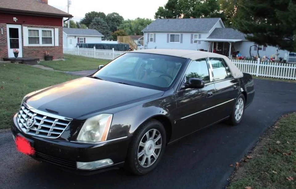 2008 Cadillac DTS - Image 3 of 16