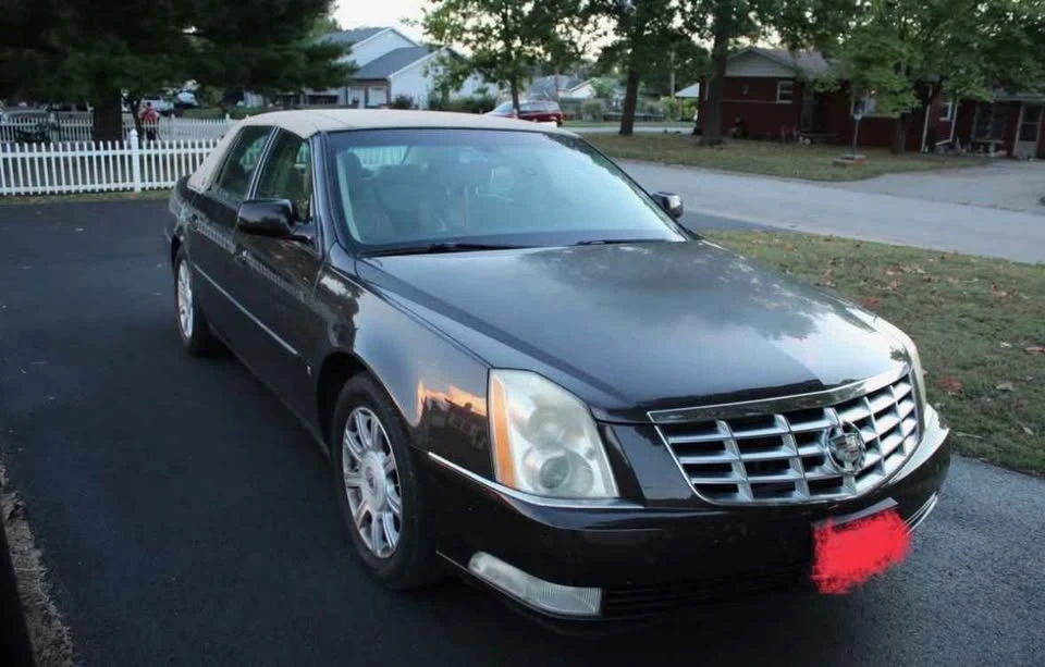 2008 Cadillac DTS - Image 4 of 16