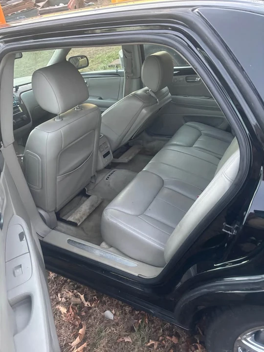 2008 Cadillac DTS - Image 4 of 4