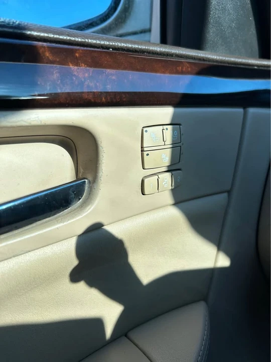 2008 Cadillac DTS - Image 18 of 20