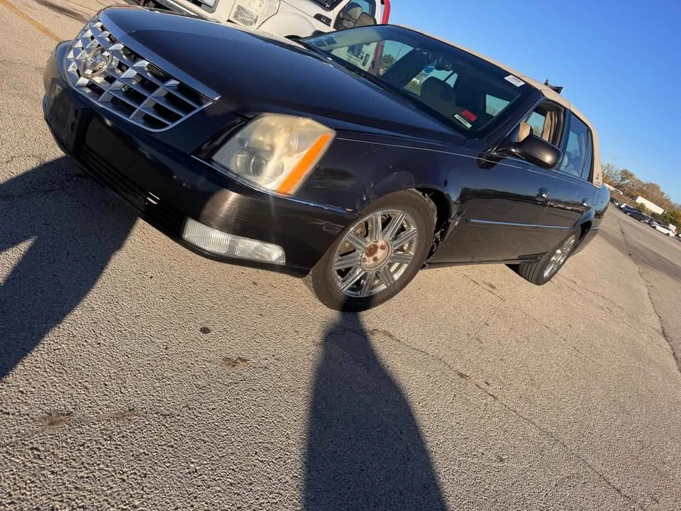 2008 Cadillac DTS - Image 4 of 8
