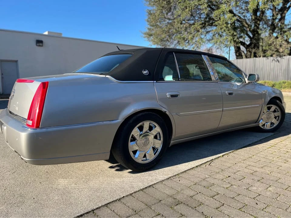 2008 Cadillac DTS - Image 3 of 11