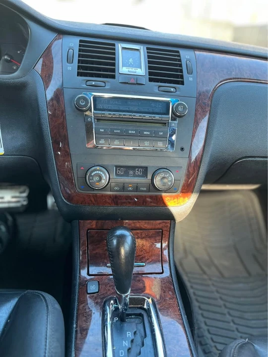 2008 Cadillac DTS - Image 11 of 11