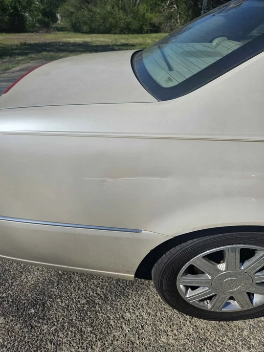 2008 Cadillac DTS - Image 2 of 7