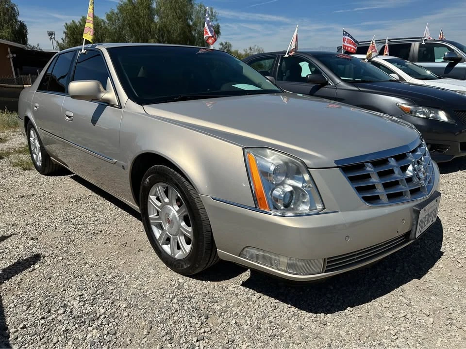 2008 Cadillac DTS - Image 2 of 16
