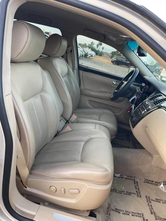 2008 Cadillac DTS - Image 11 of 16