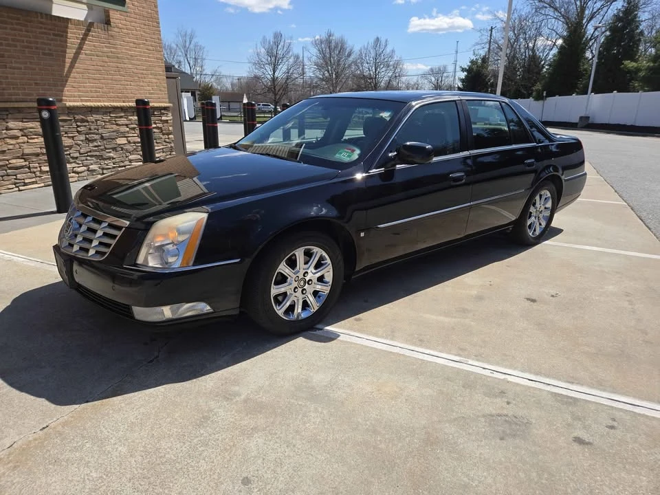 2008 Cadillac DTS - Image 2 of 9
