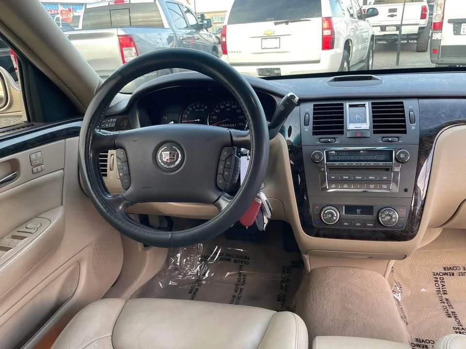 2008 Cadillac DTS - Image 8 of 16