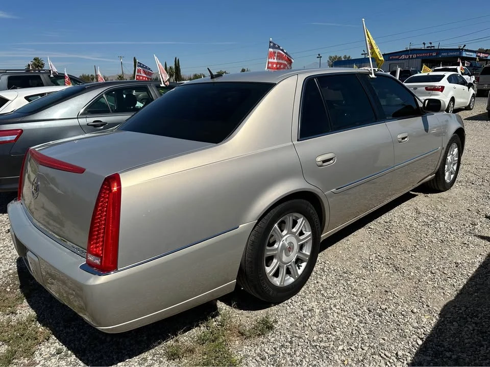2008 Cadillac DTS - Image 3 of 16