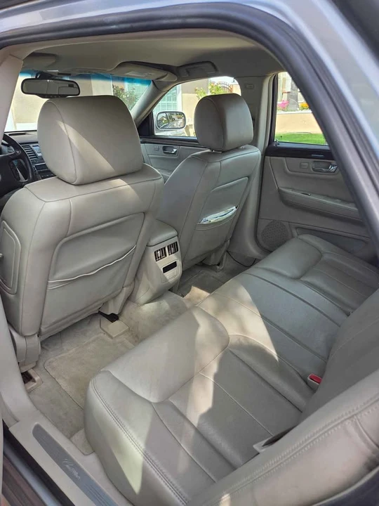 2008 Cadillac DTS - Image 15 of 16