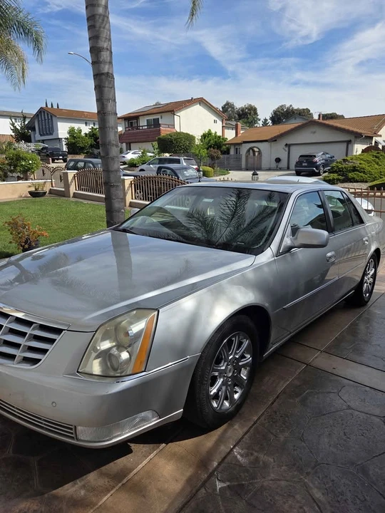 2008 Cadillac DTS - Image 6 of 9
