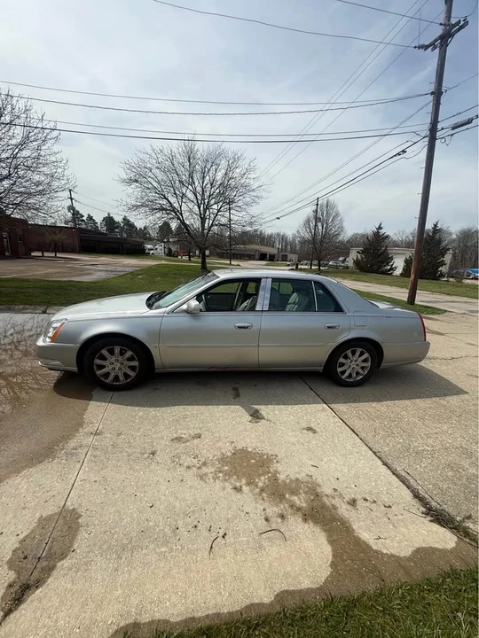 2008 Cadillac DTS - Image 3 of 10