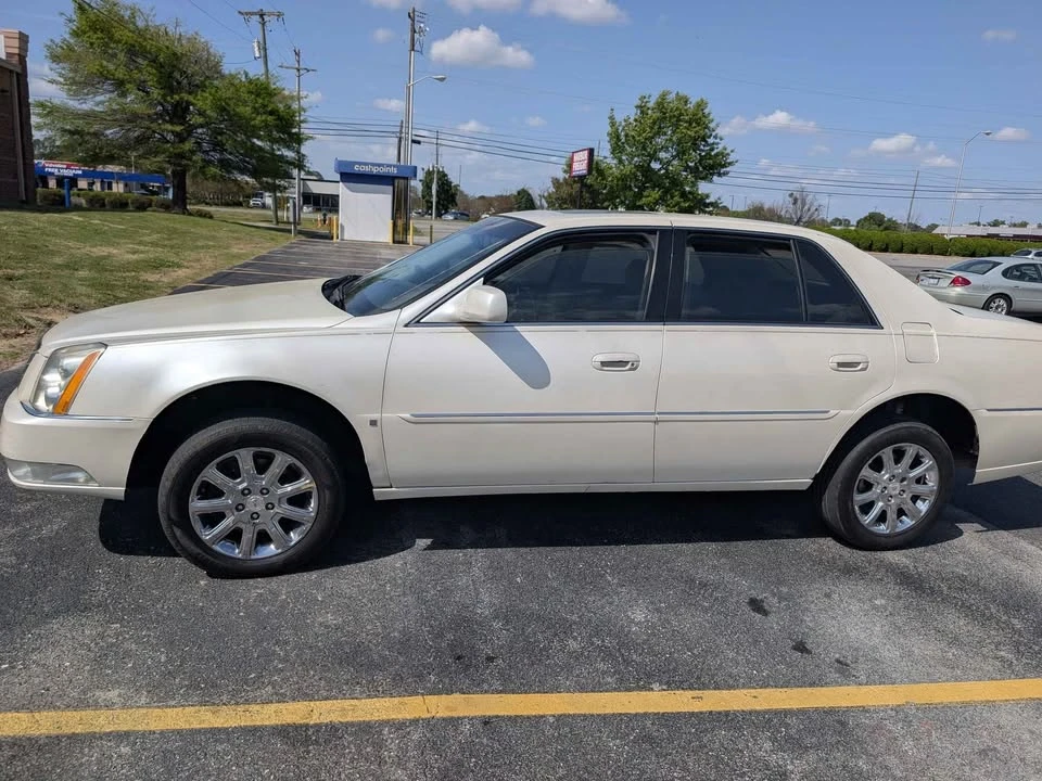 2008 Cadillac DTS - Image 4 of 12