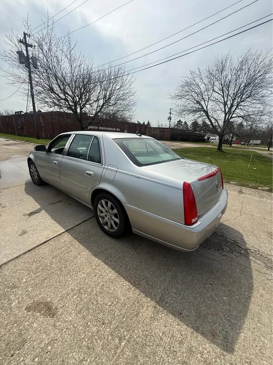 2008 Cadillac DTS - Image 4 of 12