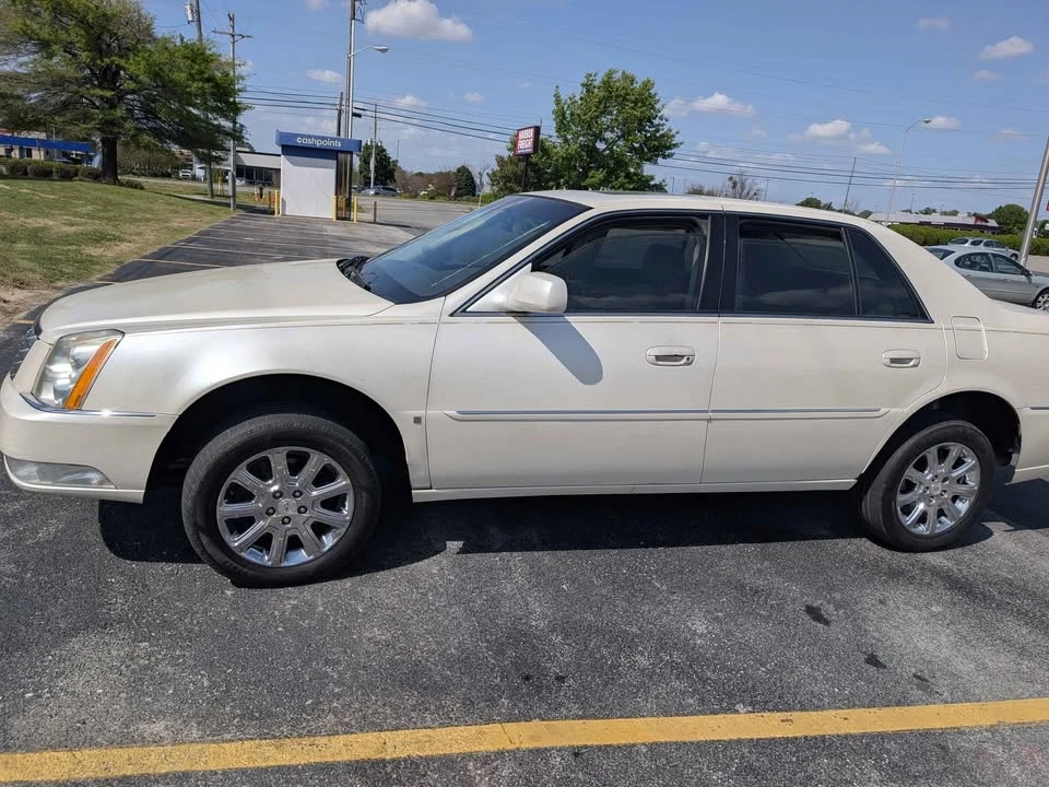 2008 Cadillac DTS - Image 7 of 12