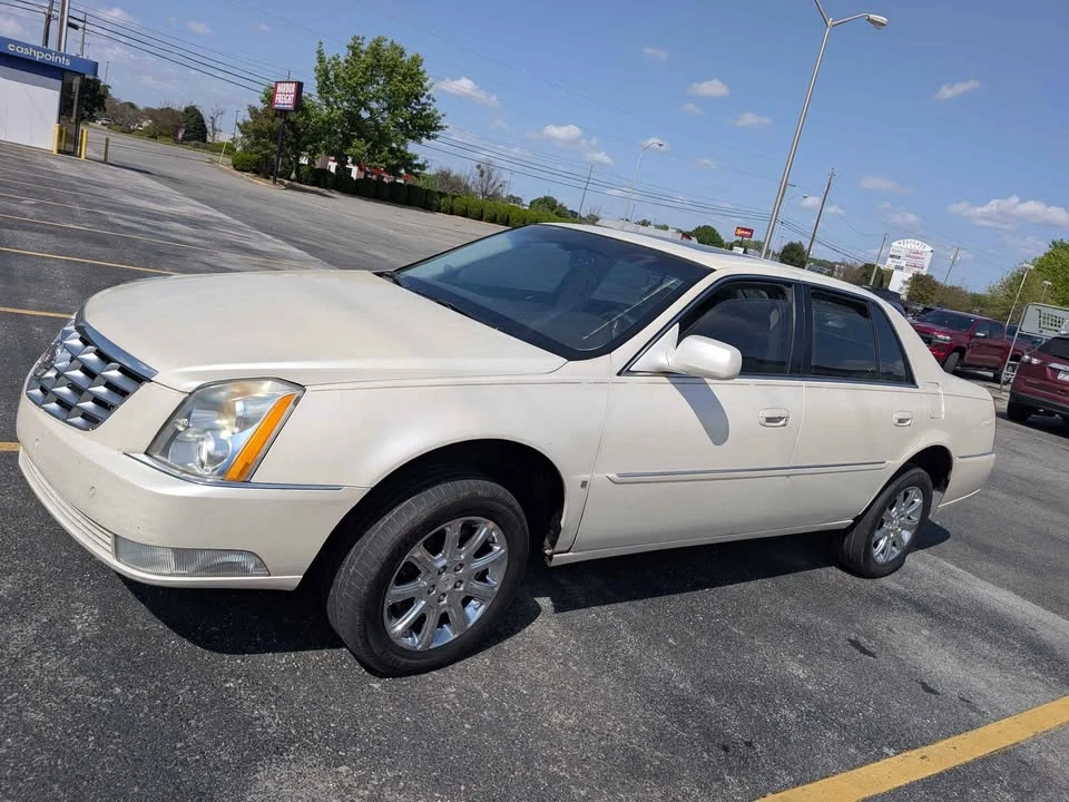 2008 Cadillac DTS - Image 8 of 12