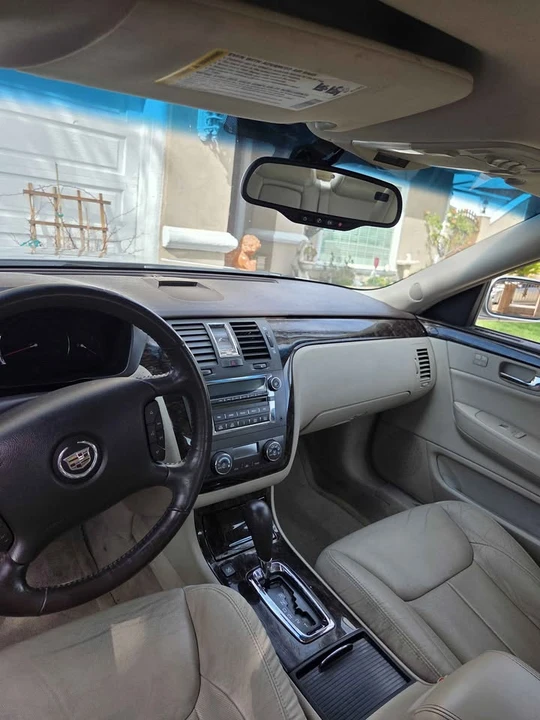 2008 Cadillac DTS - Image 3 of 9