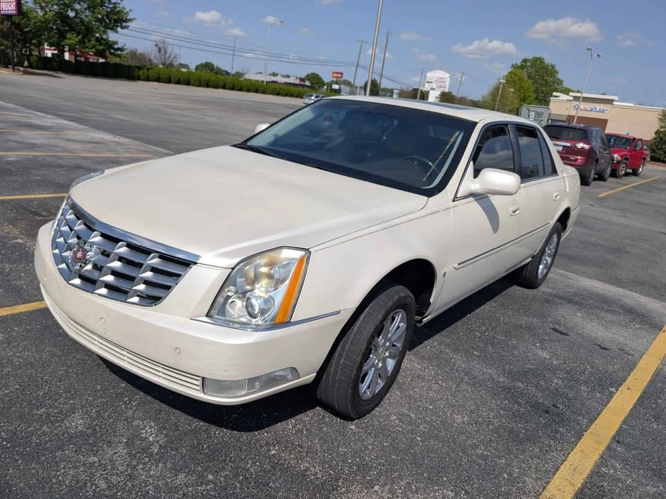 2008 Cadillac DTS - Image 10 of 12